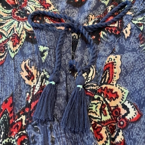 HOLLISTER Floral Boho Faux Wrap Tassel Peasant Blouse Size Small - Picture 4 of 8